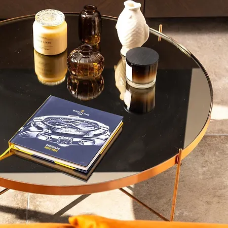 Au Pied Des Calanques De *